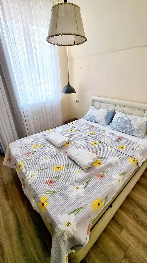Old Batumi Mgzavrebi Apartments Georgia