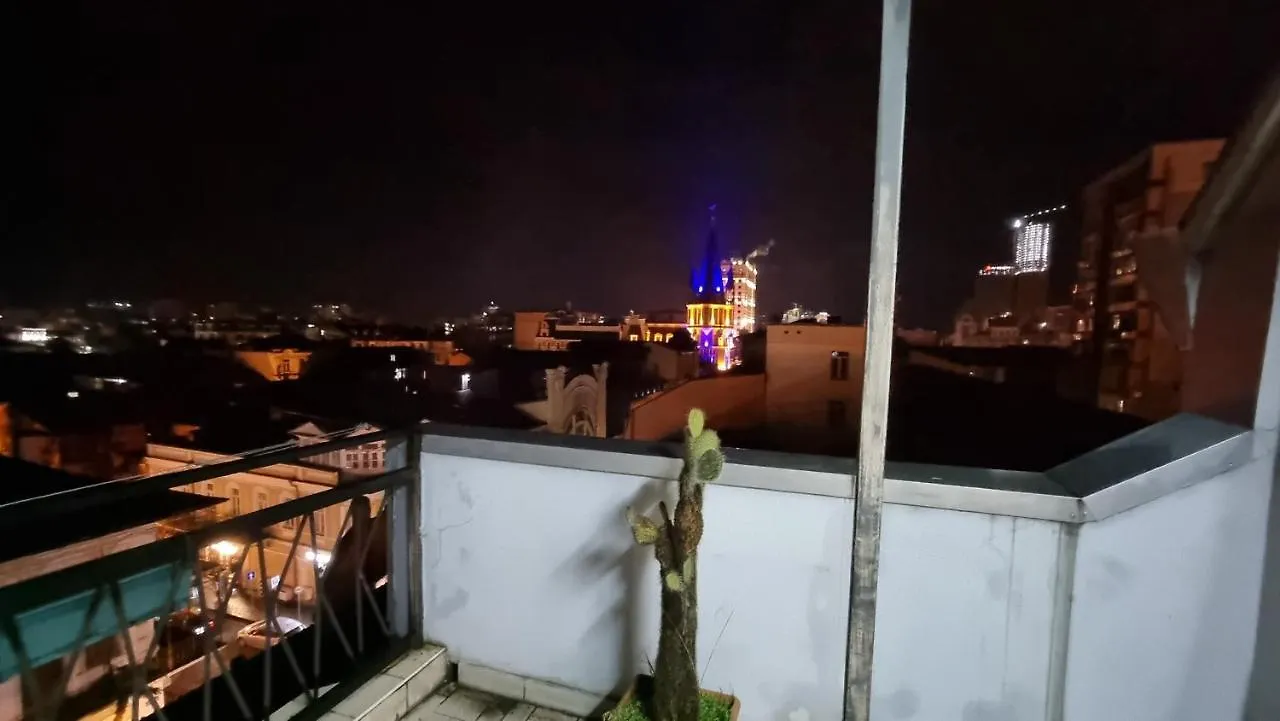 Old Batumi Mgzavrebi Apartments